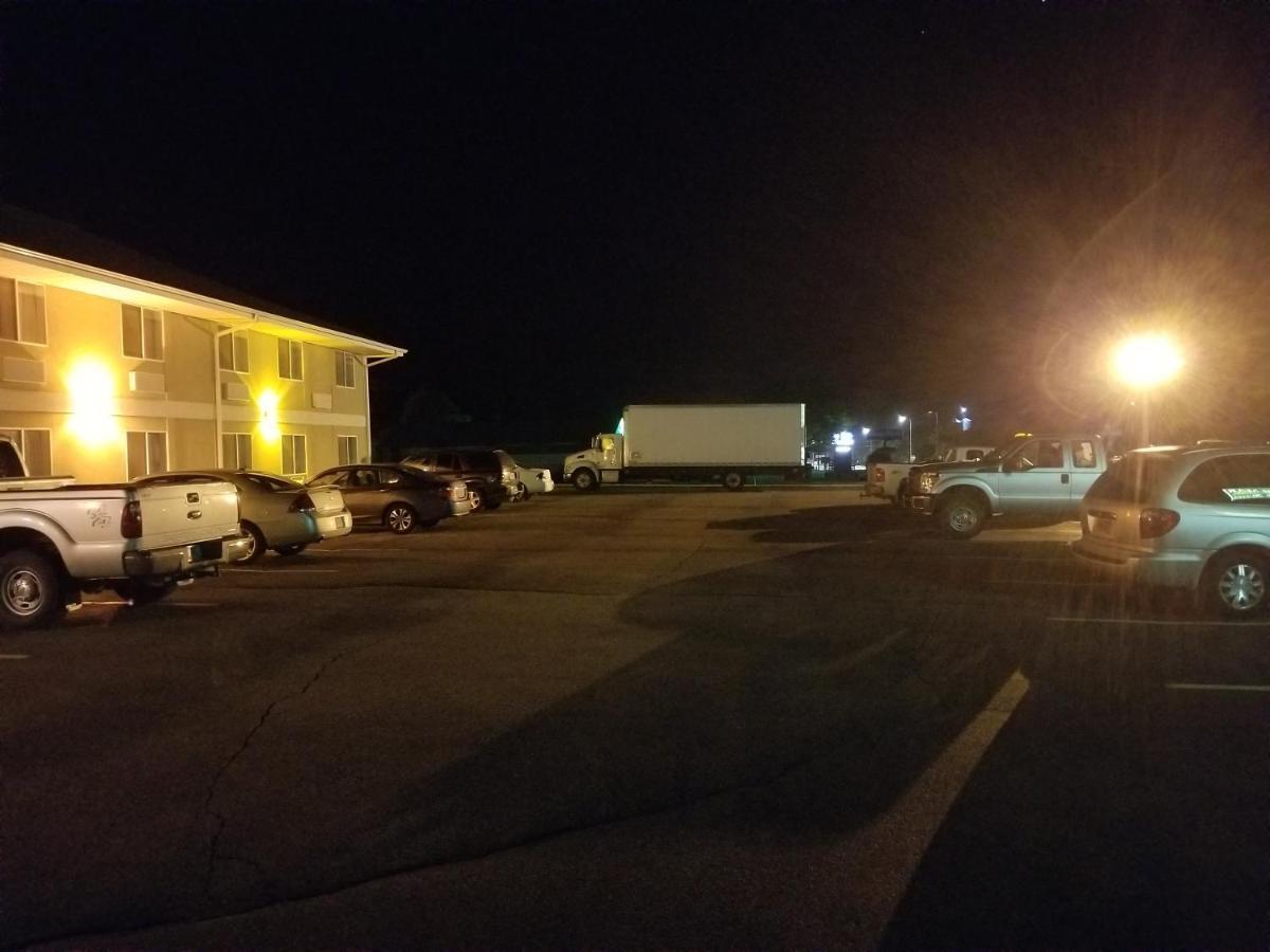Bilmar Inn & Suites Dell Rapids Extérieur photo