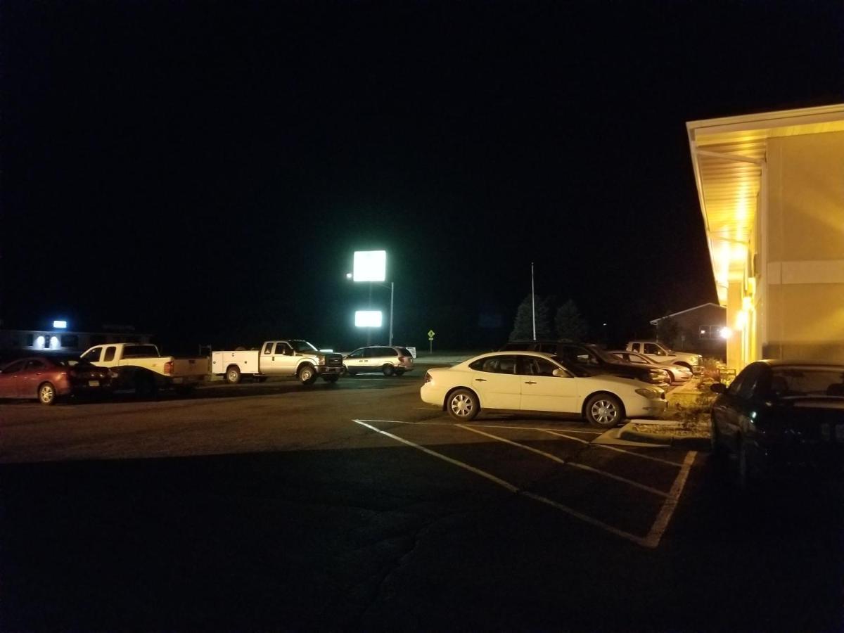 Bilmar Inn & Suites Dell Rapids Extérieur photo