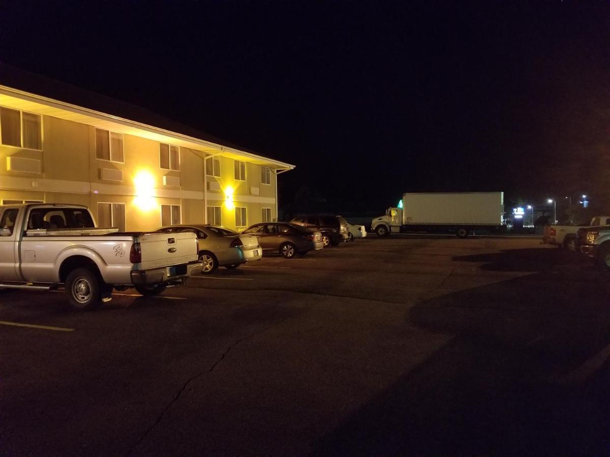 Bilmar Inn & Suites Dell Rapids Extérieur photo