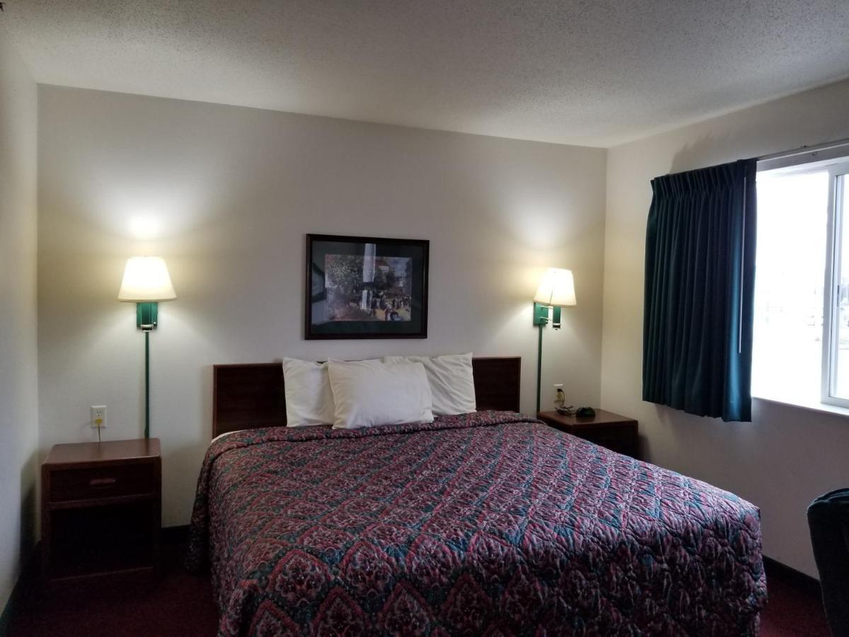 Bilmar Inn & Suites Dell Rapids Extérieur photo