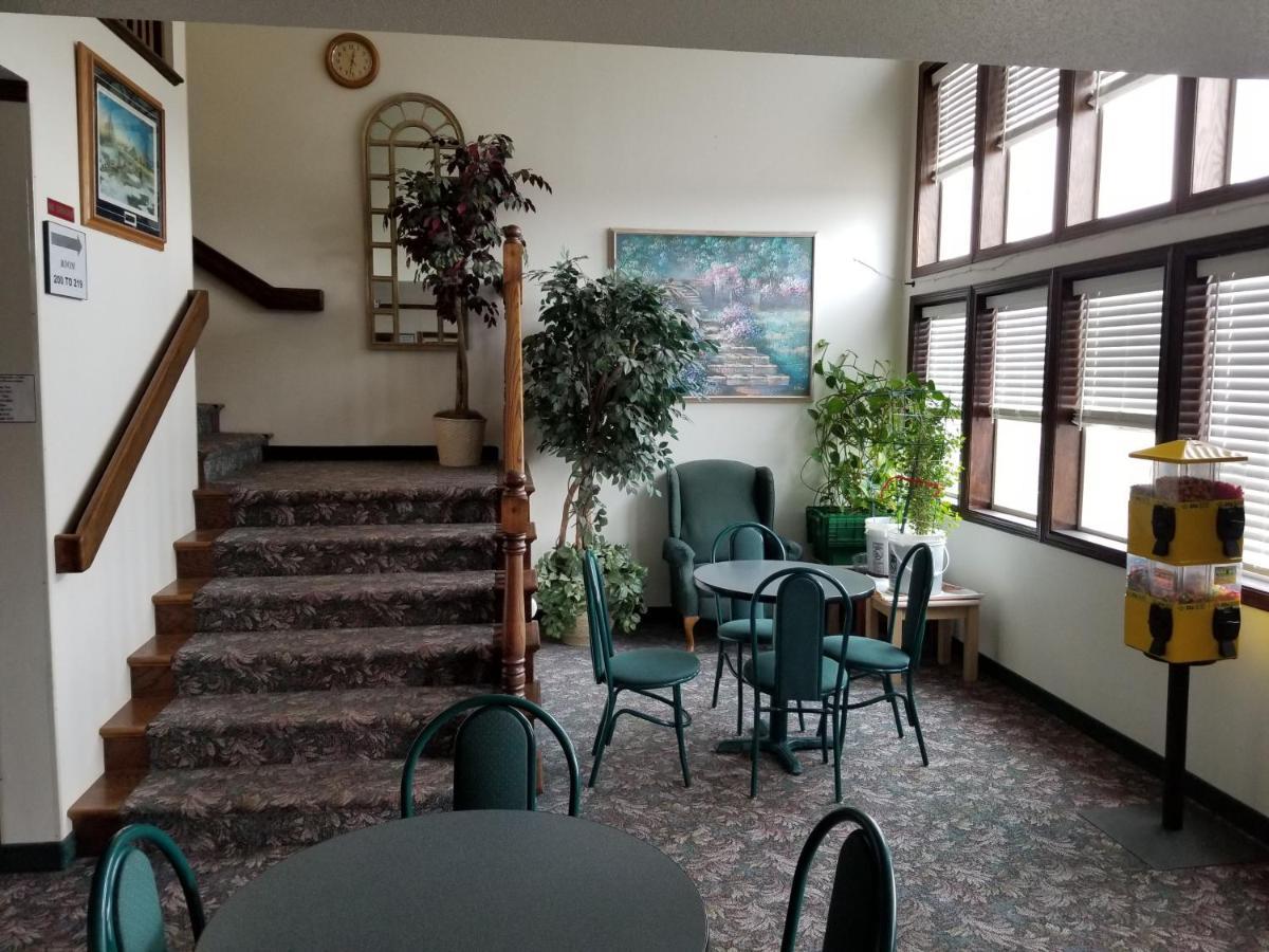 Bilmar Inn & Suites Dell Rapids Extérieur photo
