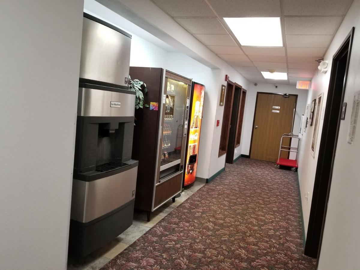 Bilmar Inn & Suites Dell Rapids Extérieur photo